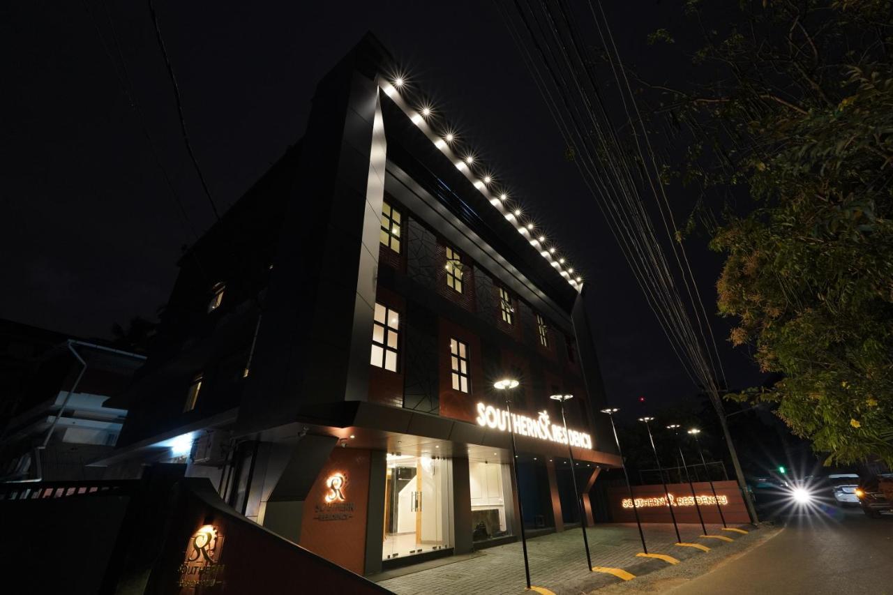 Southern Residency Kochi Buitenkant foto
