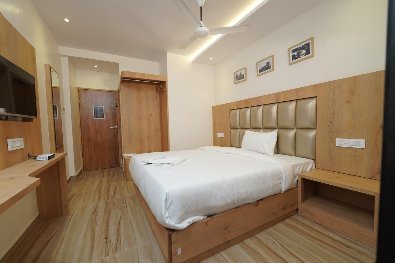 Southern Residency Kochi Buitenkant foto