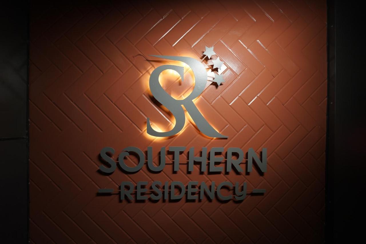 Southern Residency Kochi Buitenkant foto